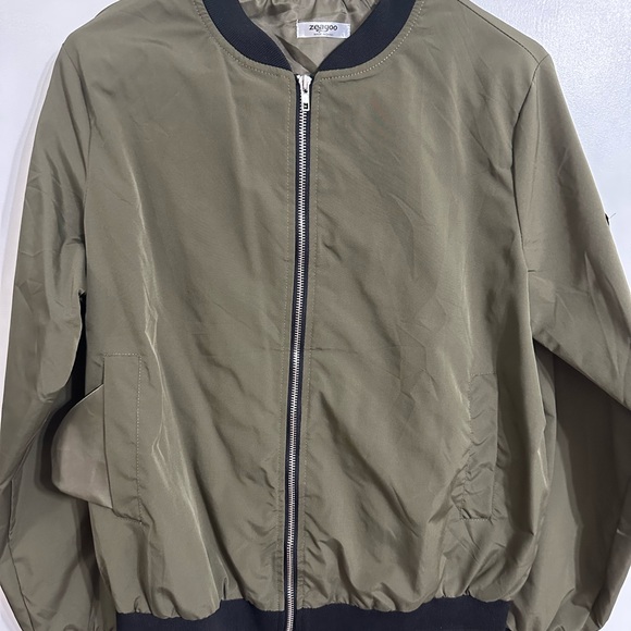 Women’s  Olive Bomber Jacket - Picture 1 of 2